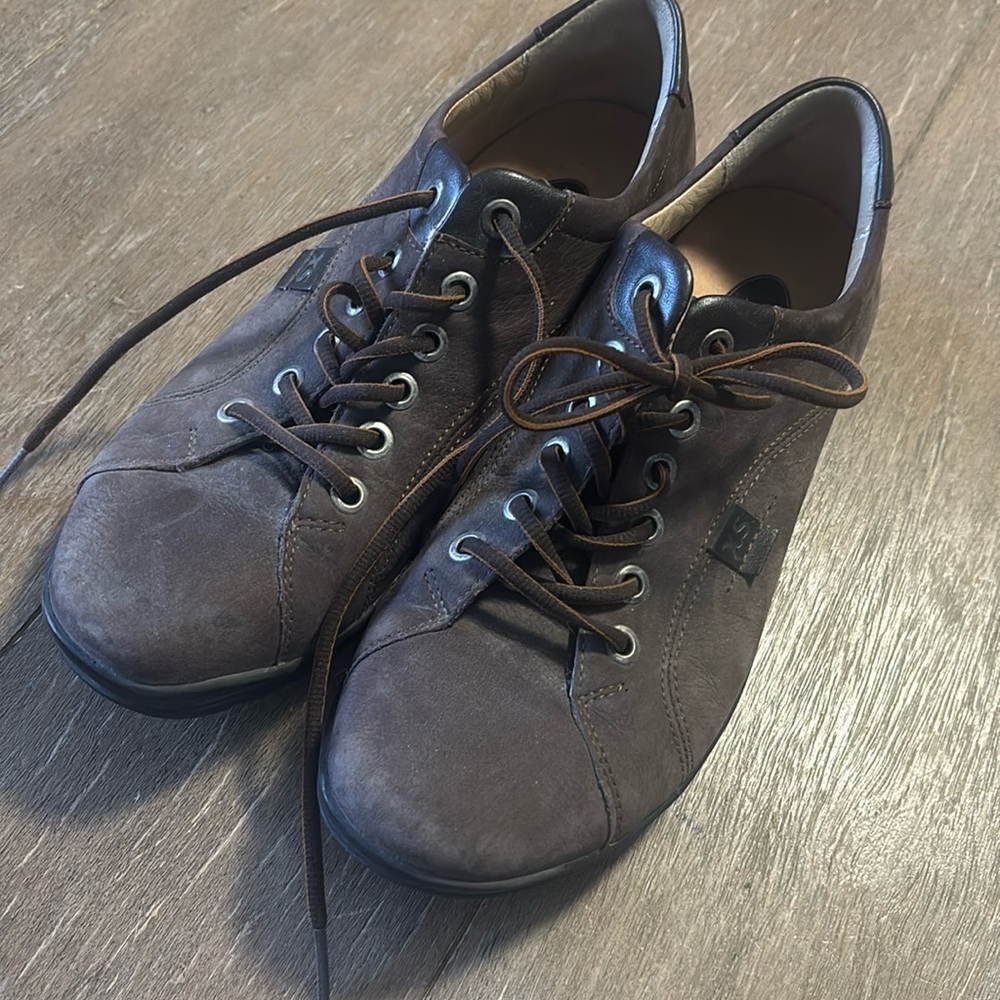 Aetrex shoes